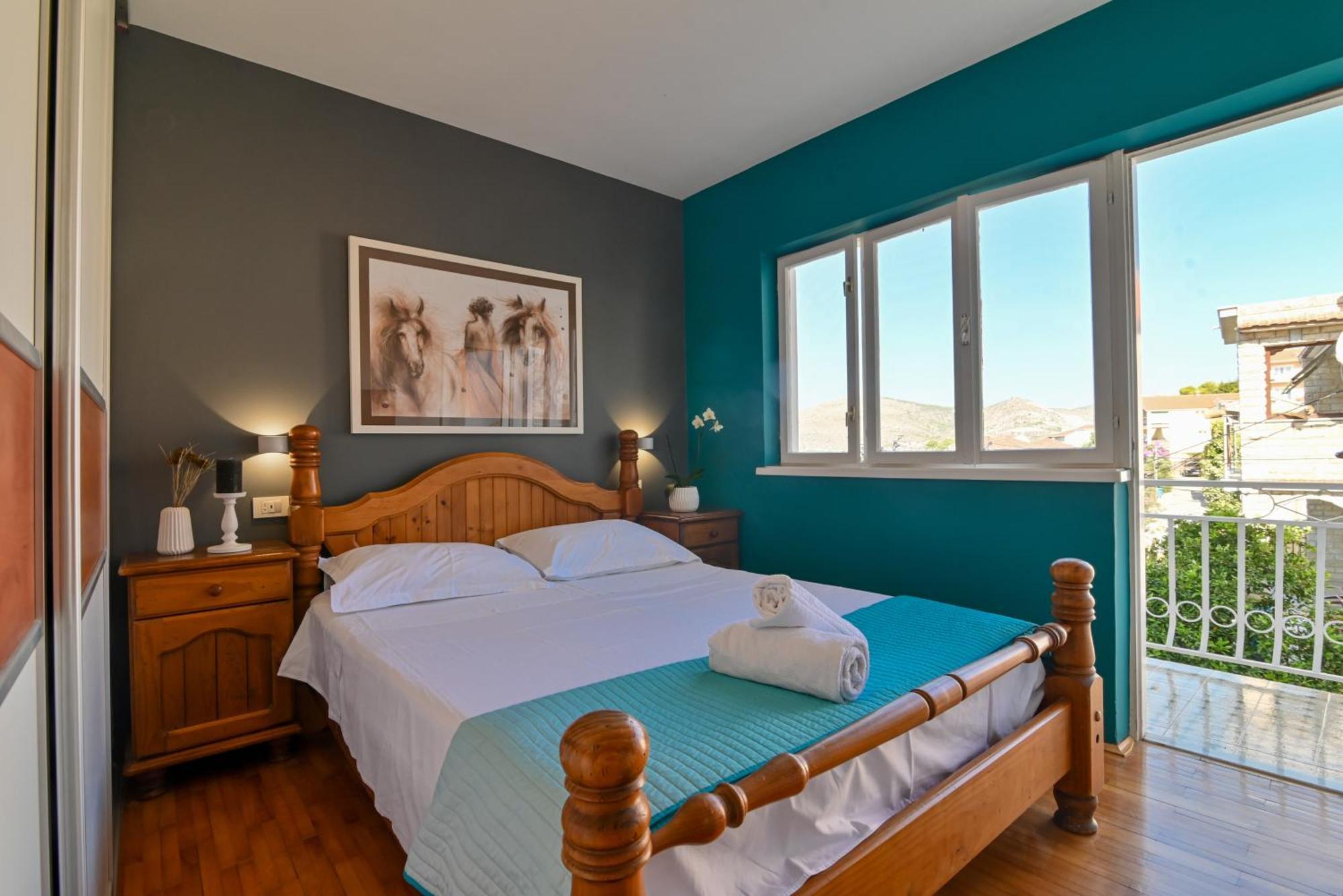 Apartment Spira Puovica โตรกีร์ ภายนอก รูปภาพ