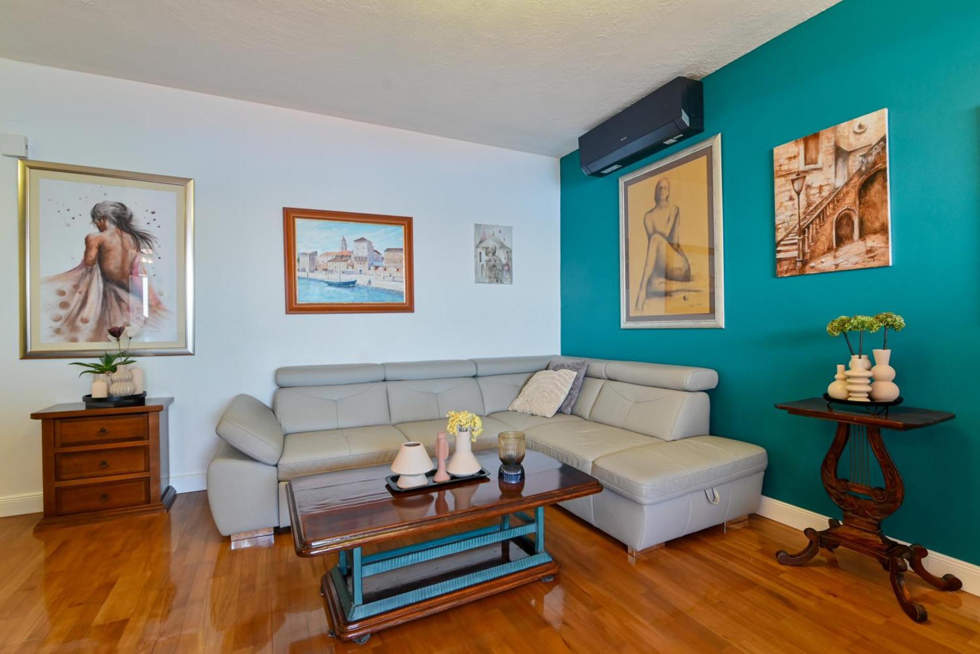 Apartment Spira Puovica โตรกีร์ ภายนอก รูปภาพ
