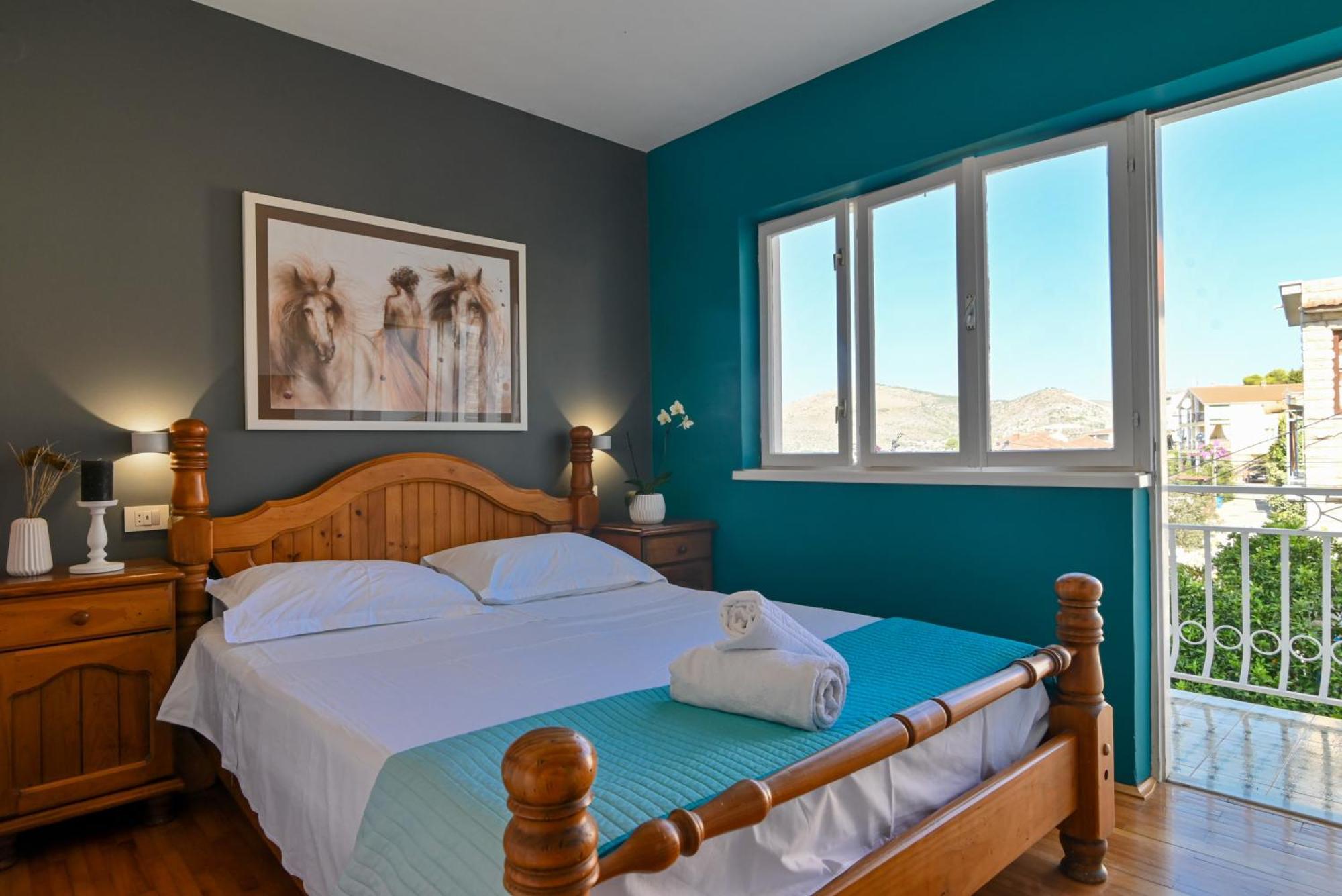 Apartment Spira Puovica โตรกีร์ ภายนอก รูปภาพ