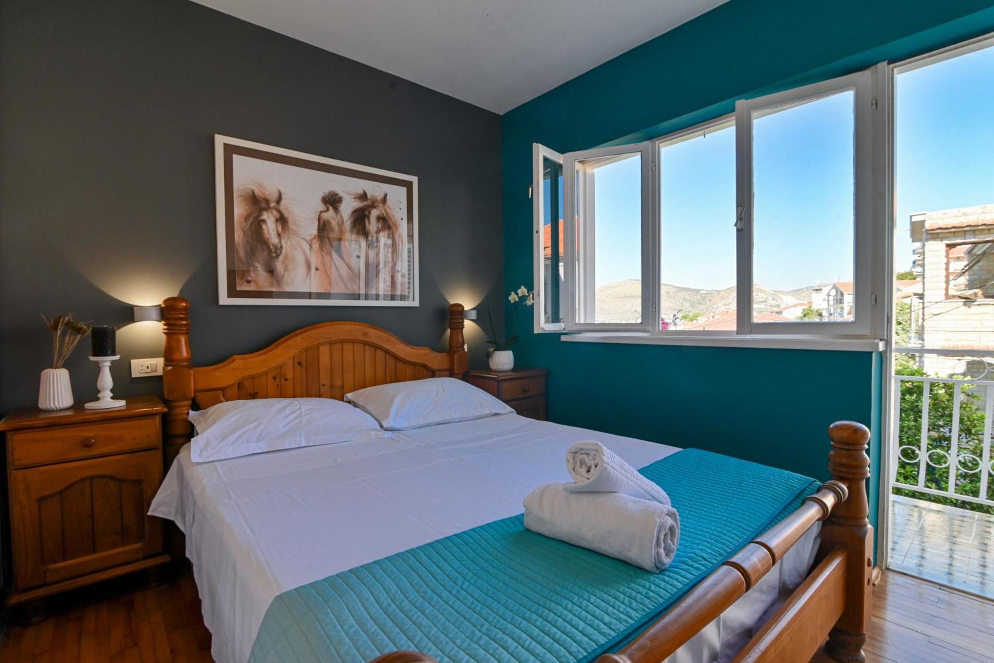Apartment Spira Puovica โตรกีร์ ภายนอก รูปภาพ