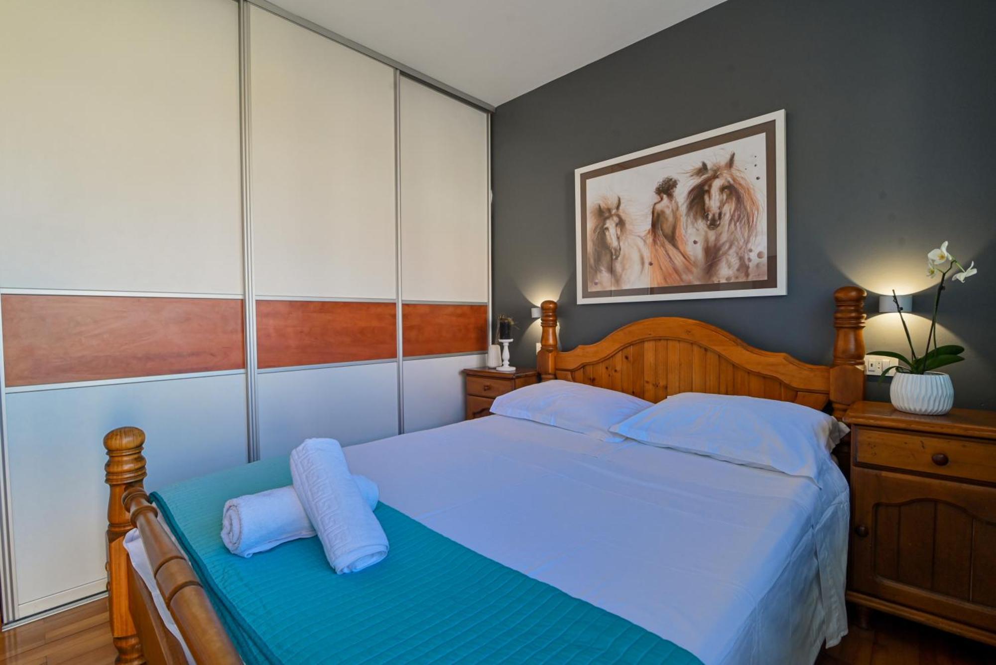 Apartment Spira Puovica โตรกีร์ ภายนอก รูปภาพ